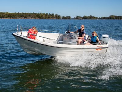 ABS Лодка 4.62м със странична конзола TERHI NORDIC 6020C