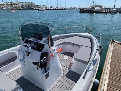 Стъклопластова Лодка 5.5м AQUABAT SPORT LINE 19